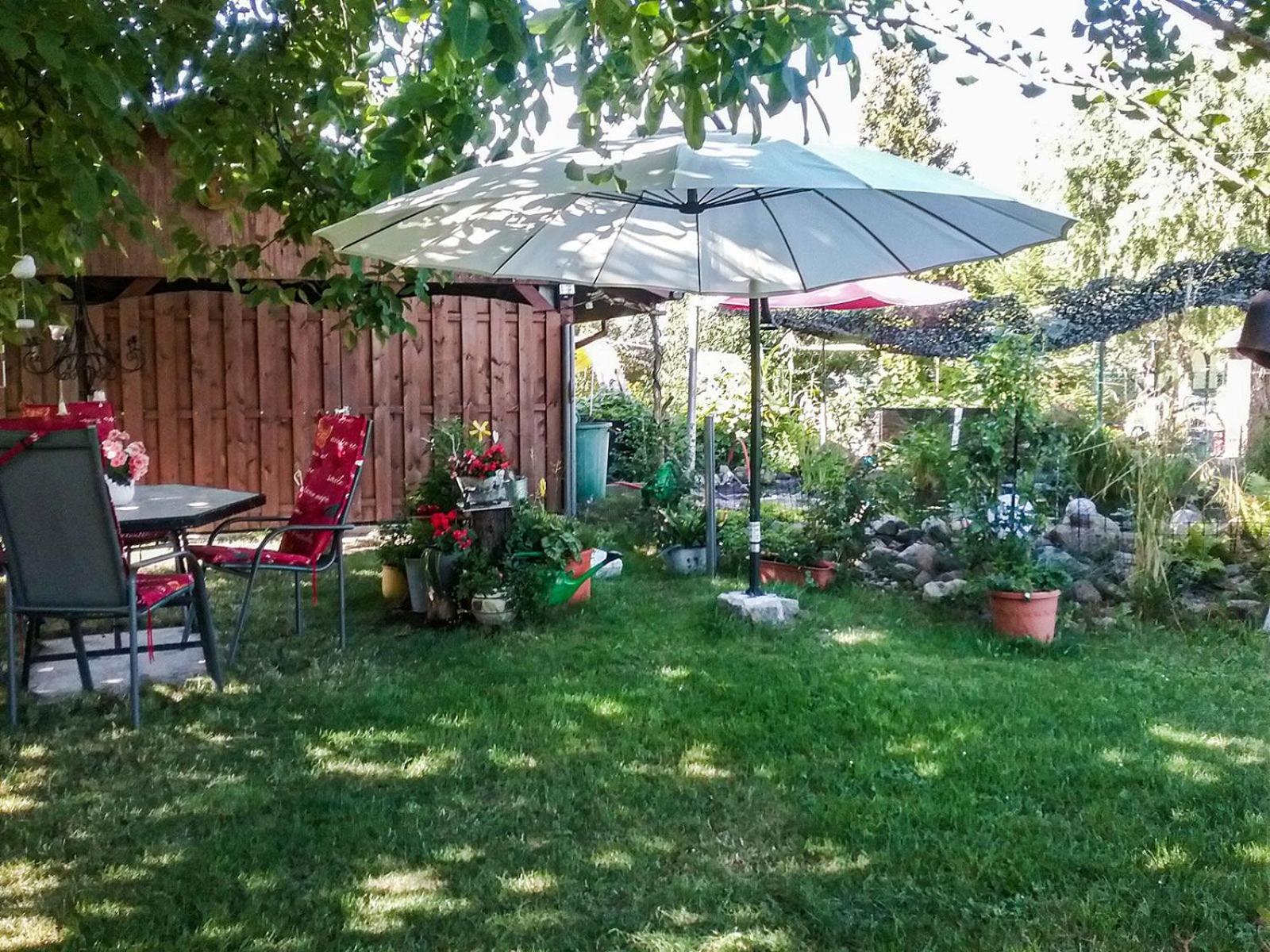Gemuetliche Ferienwohnung Loebert 뤼베나우 외부 사진